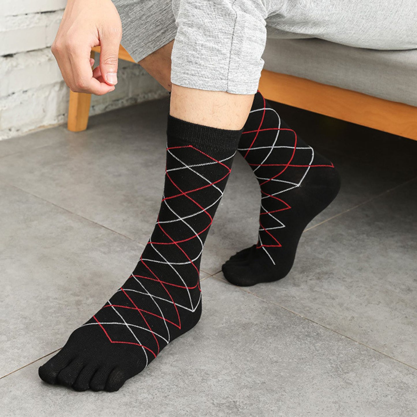 Casual Black Diamond Toe Socks Gift Box