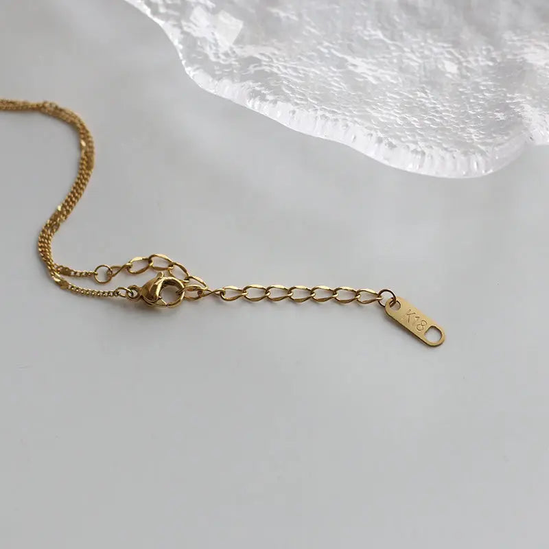 Minimalist Gold-Plated Square Pendant Necklace with Shell Design Crushes.