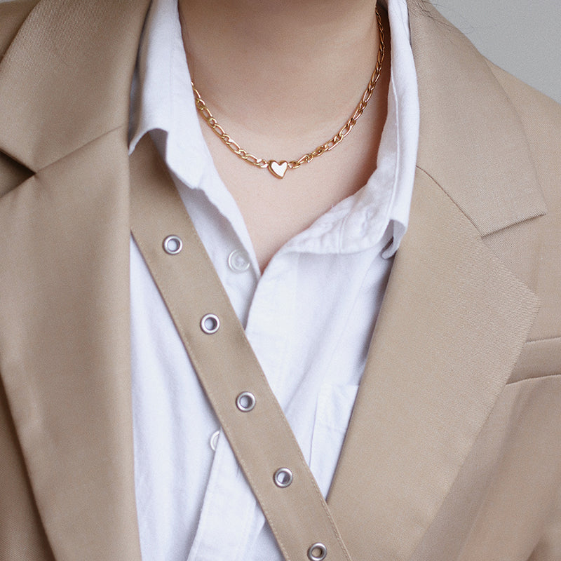 Chic Gold-Plated Heart Charm Choker with Extendable Chain