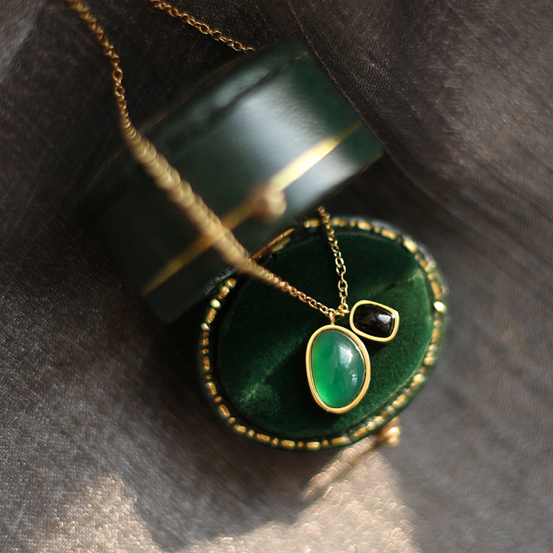 Gold-Plated Green Chalcedony and Black Onyx Jewelry Set