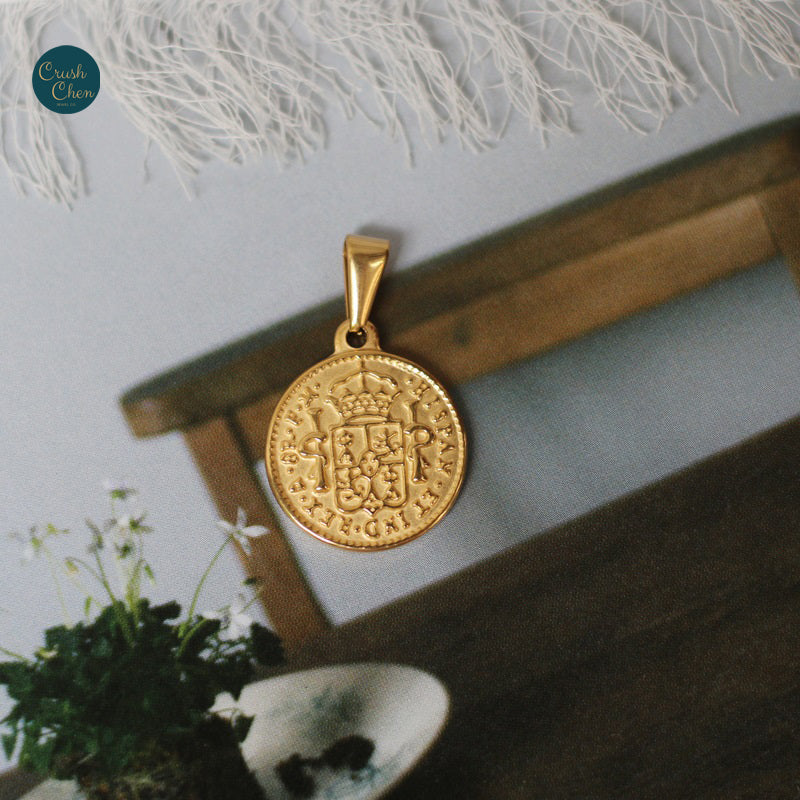 Gold Plated Roman Coin Pendant - Pantsnsox