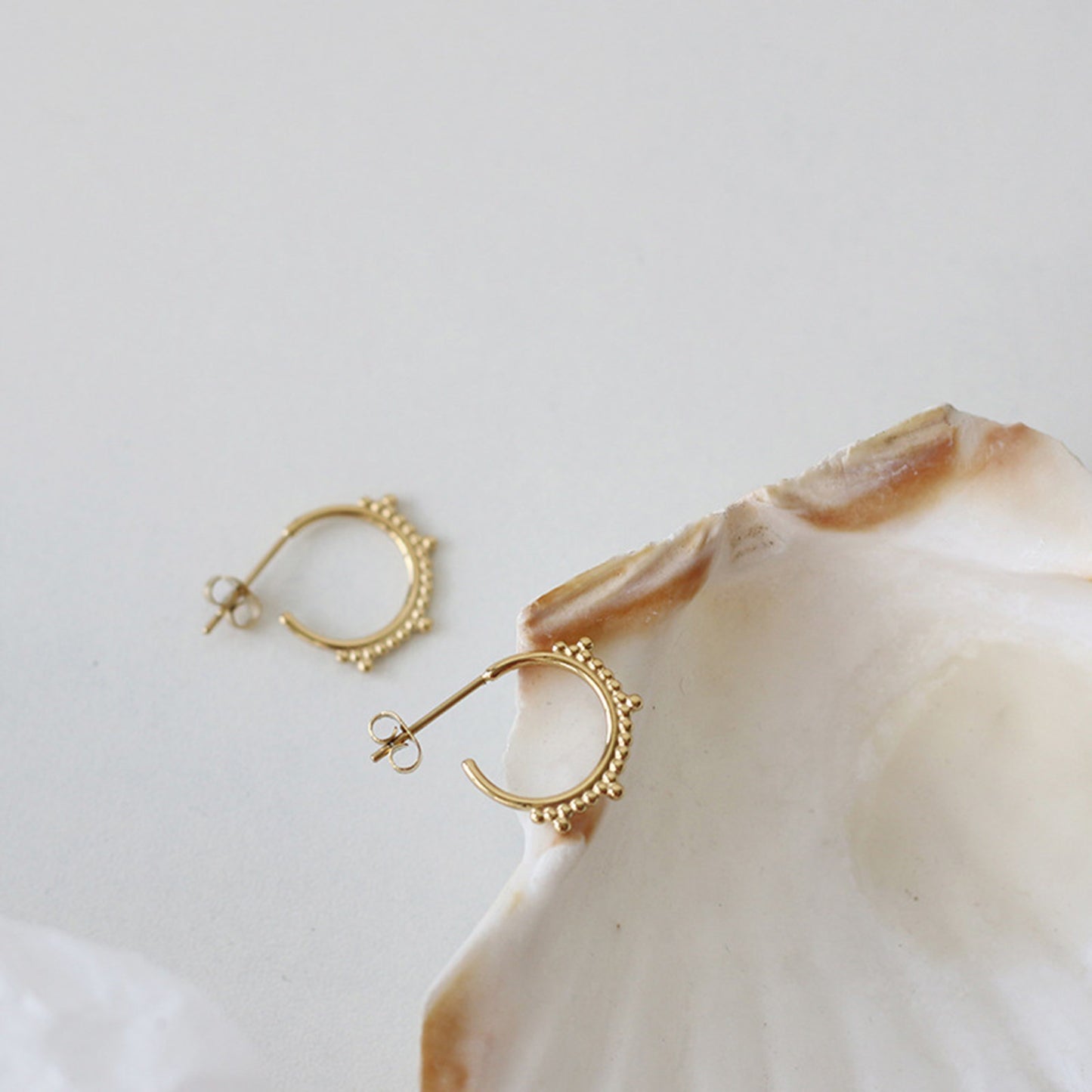 Continues Beaded Hoop Earrings - Pantsnsox