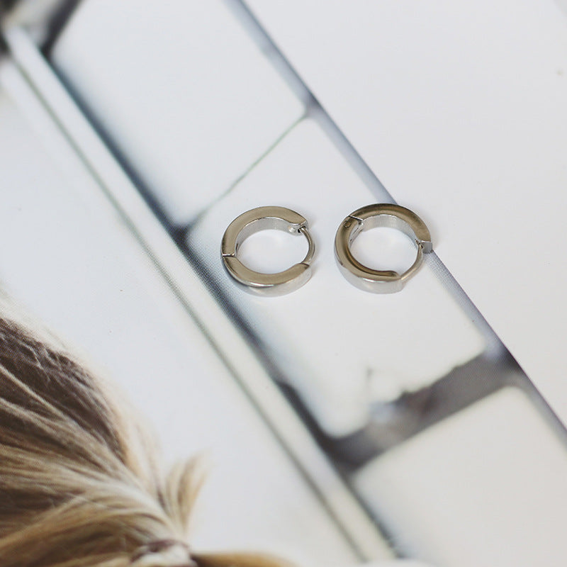 Simple Small Clipon Earrings - Pantsnsox