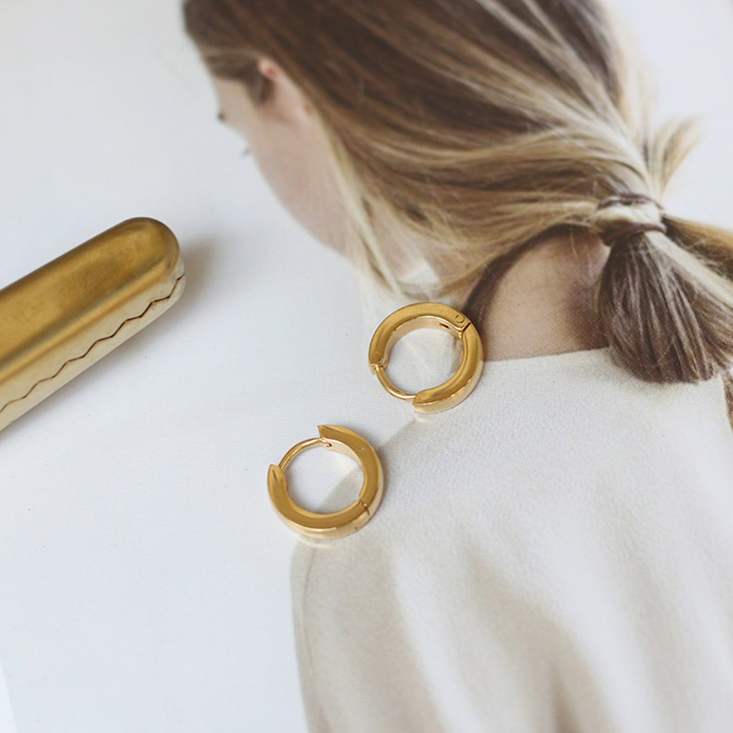 Simple Small Clipon Earrings - Pantsnsox