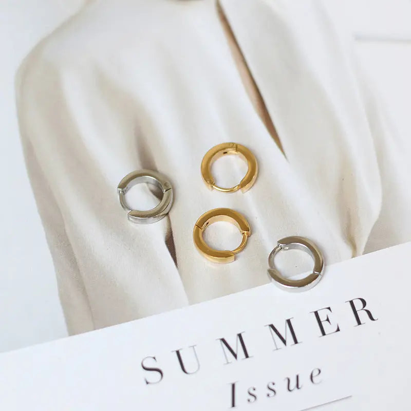 Simple Small Clipon Earrings - Pantsnsox