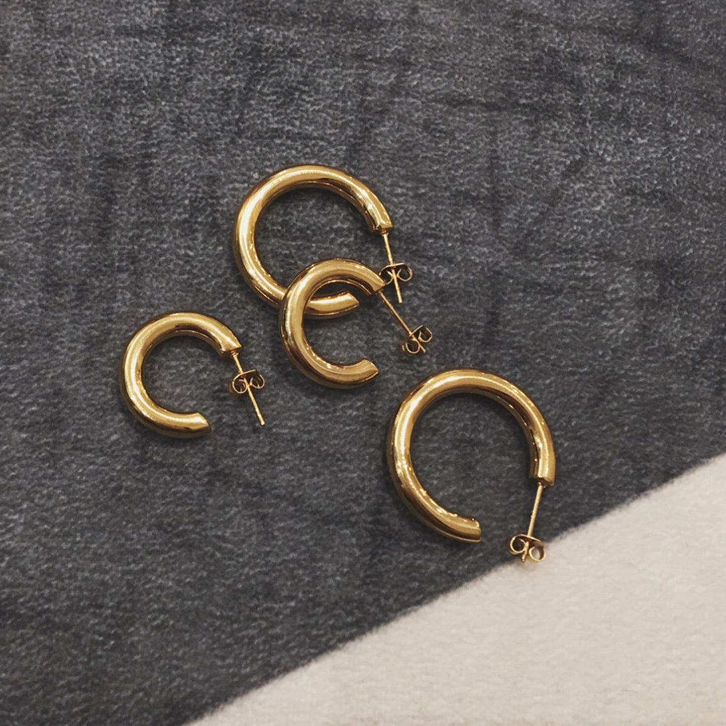 Hoop Earrings - Pantsnsox