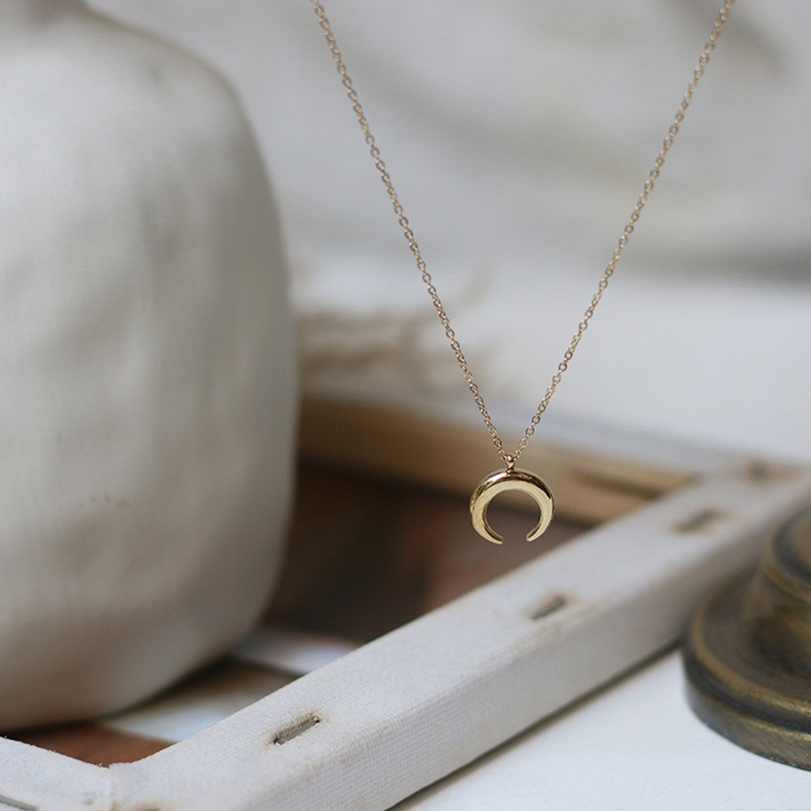 Moon Charm Focus Necklace - Pantsnsox