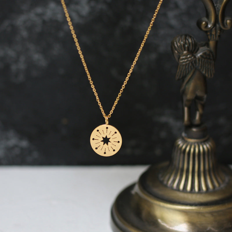 The North Star Pendant 18K Necklaces - Pantsnsox