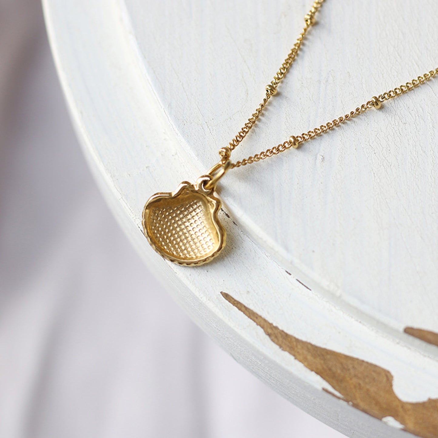 Seashell Pendant Necklace