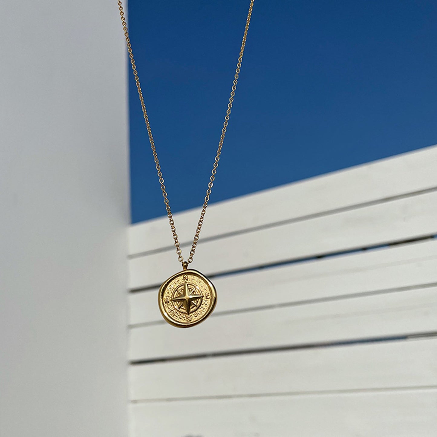 Compass Pendant Necklace - Pantsnsox