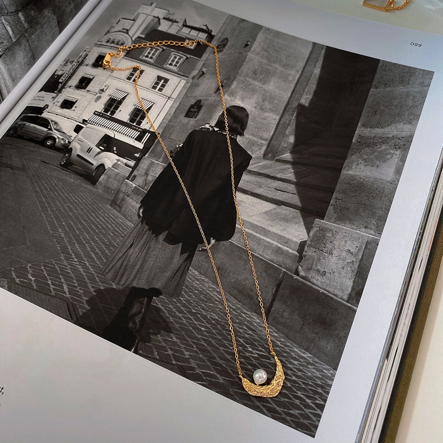 Lunar with Pearl 18K Gold Plated S925 Silver Base Modern Design Moon Necklace