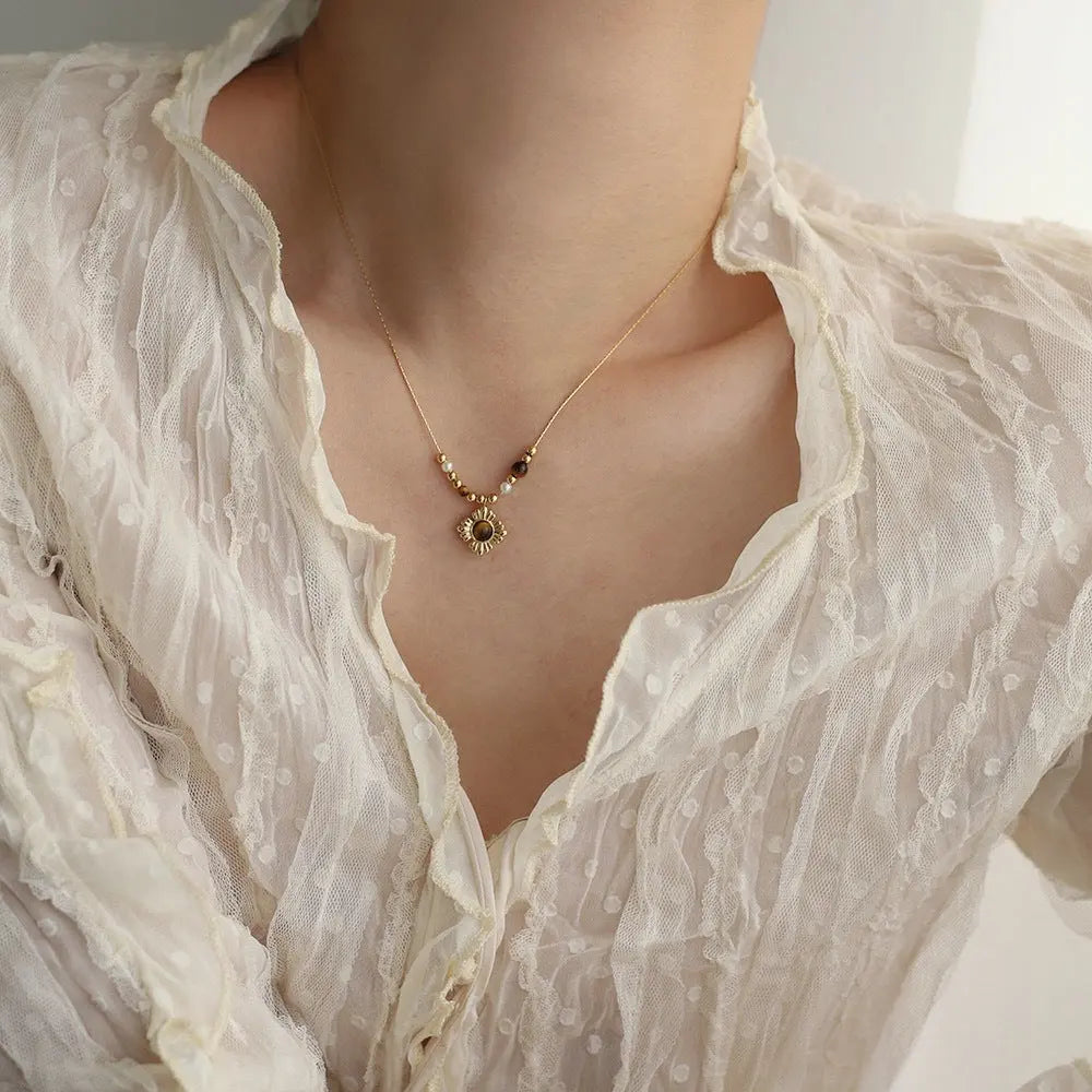 Caramel Tone Vintage Floral Tiger’s Eye Beaded Necklace in Gold-Plated Titanium Steel Crushes.