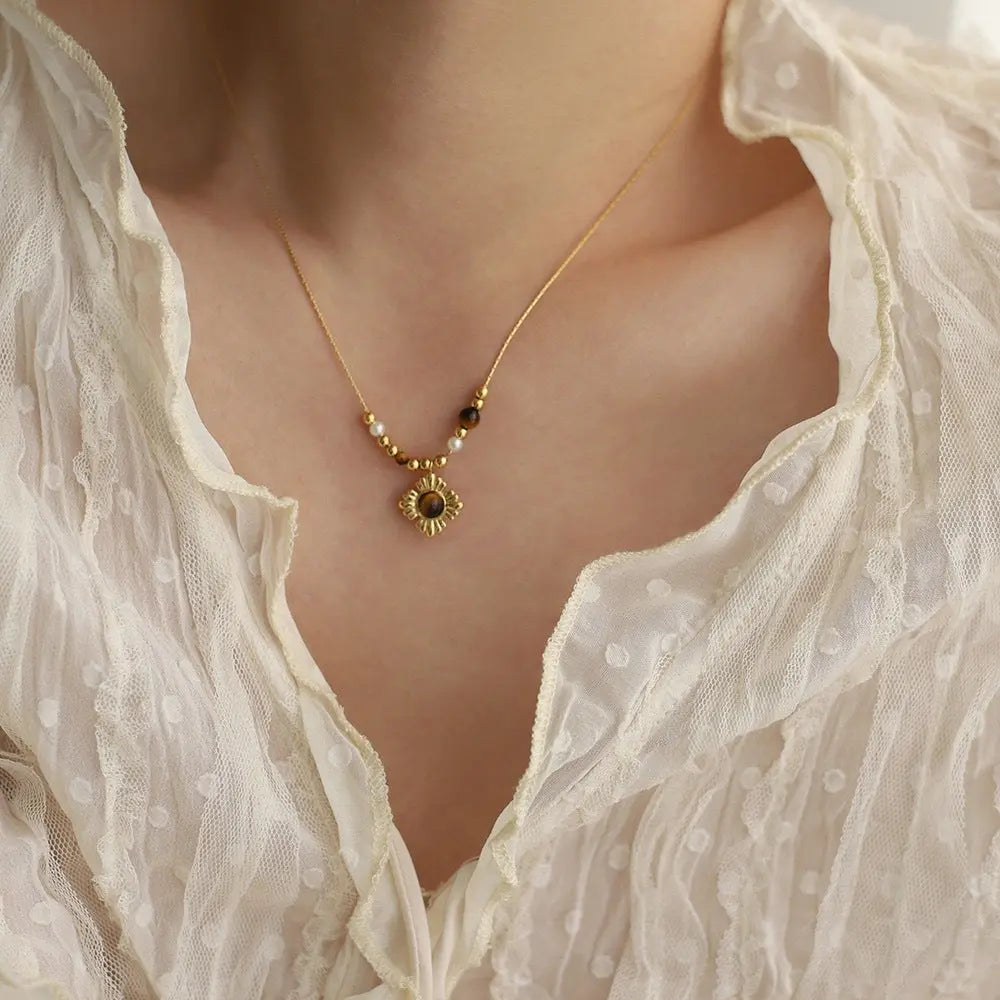 Caramel Tone Vintage Floral Tiger’s Eye Beaded Necklace in Gold-Plated Titanium Steel Crushes.
