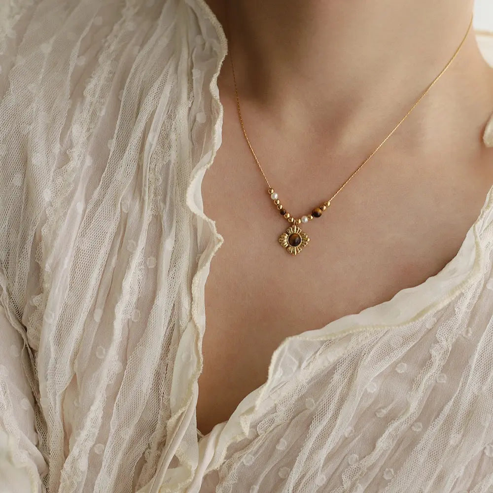 Caramel Tone Vintage Floral Tiger’s Eye Beaded Necklace in Gold-Plated Titanium Steel Crushes.