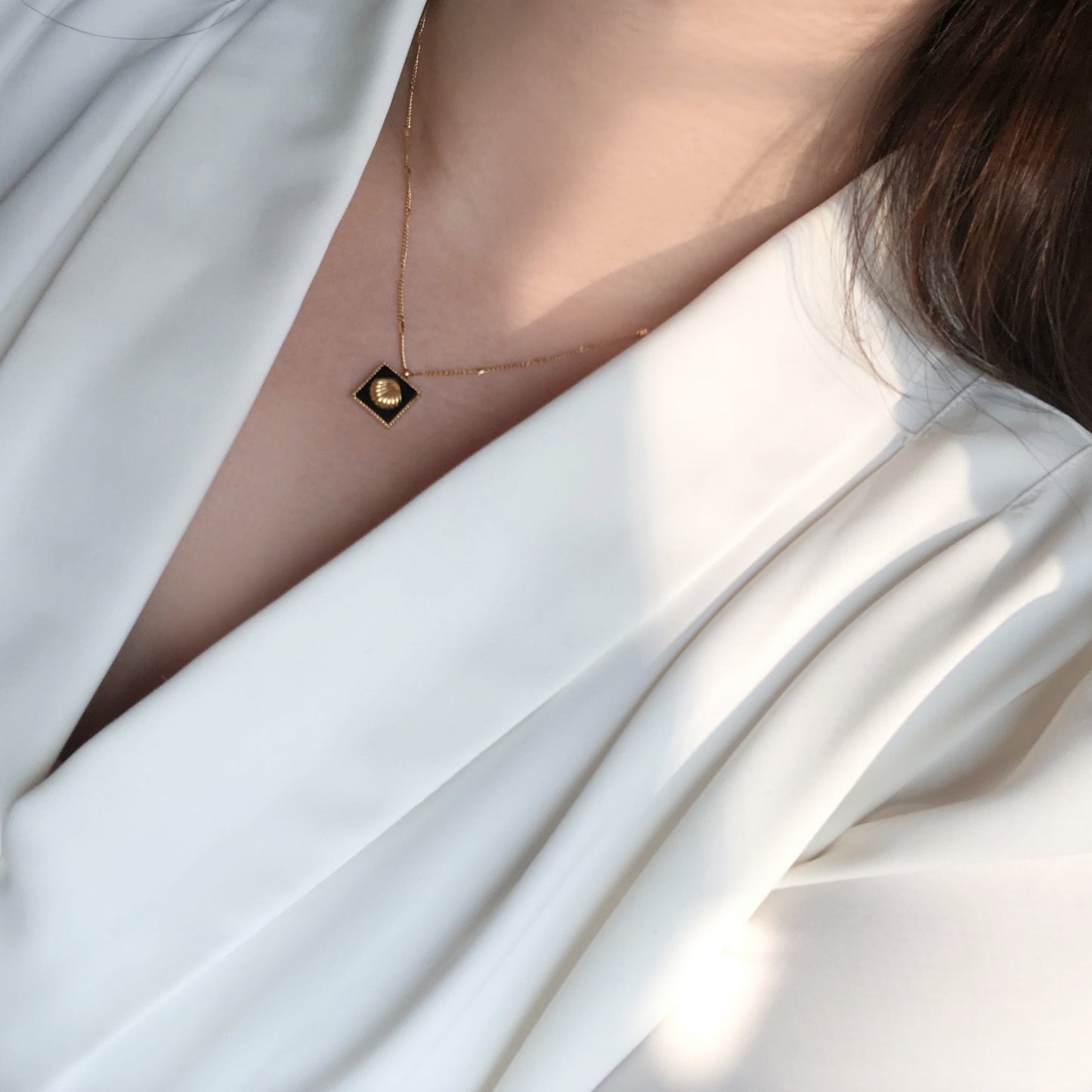 Minimalist Gold-Plated Square Pendant Necklace with Shell Design