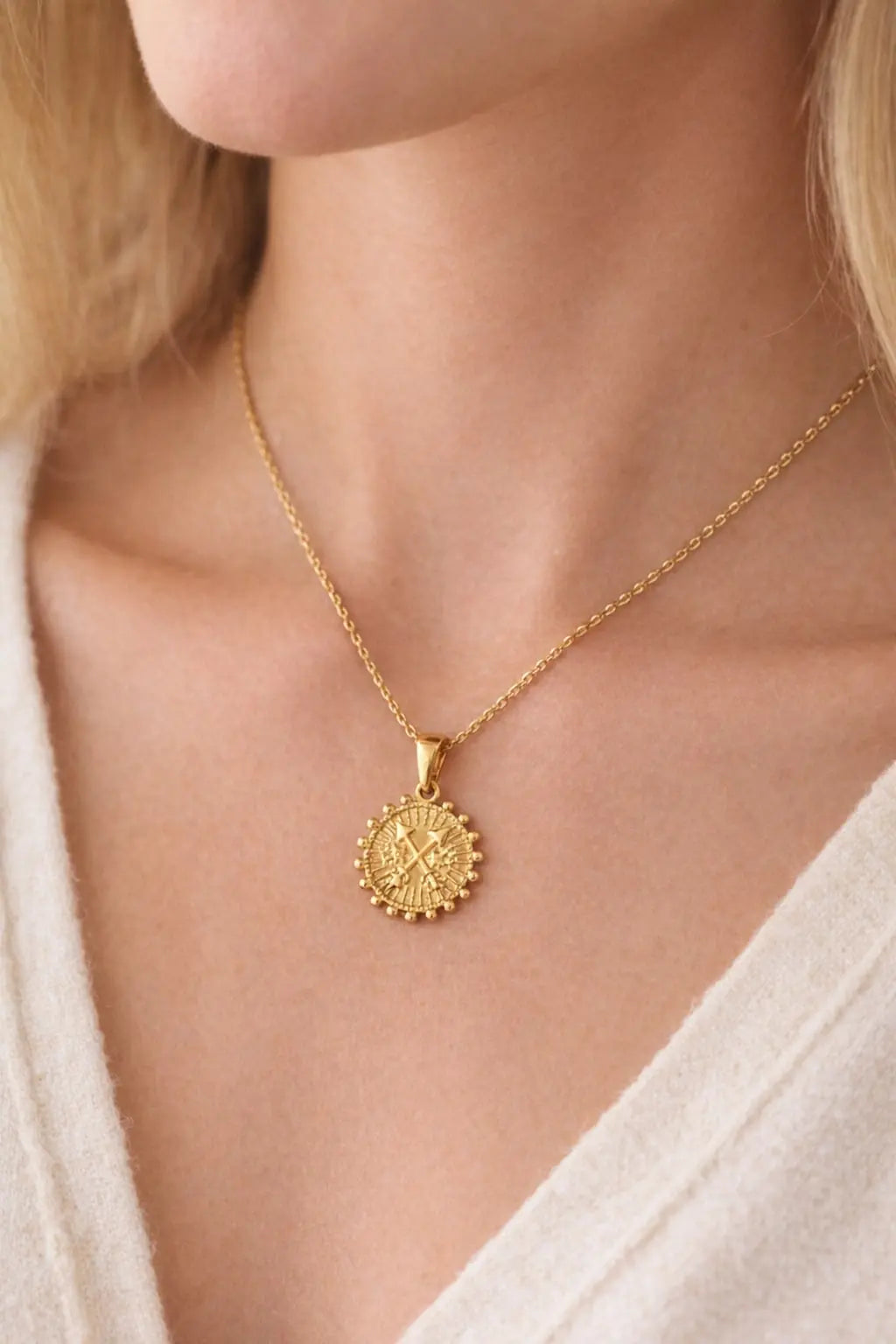 Gold Plated Roman Coin Pendant 16 sku-16-L16 珠边箭头 model image
