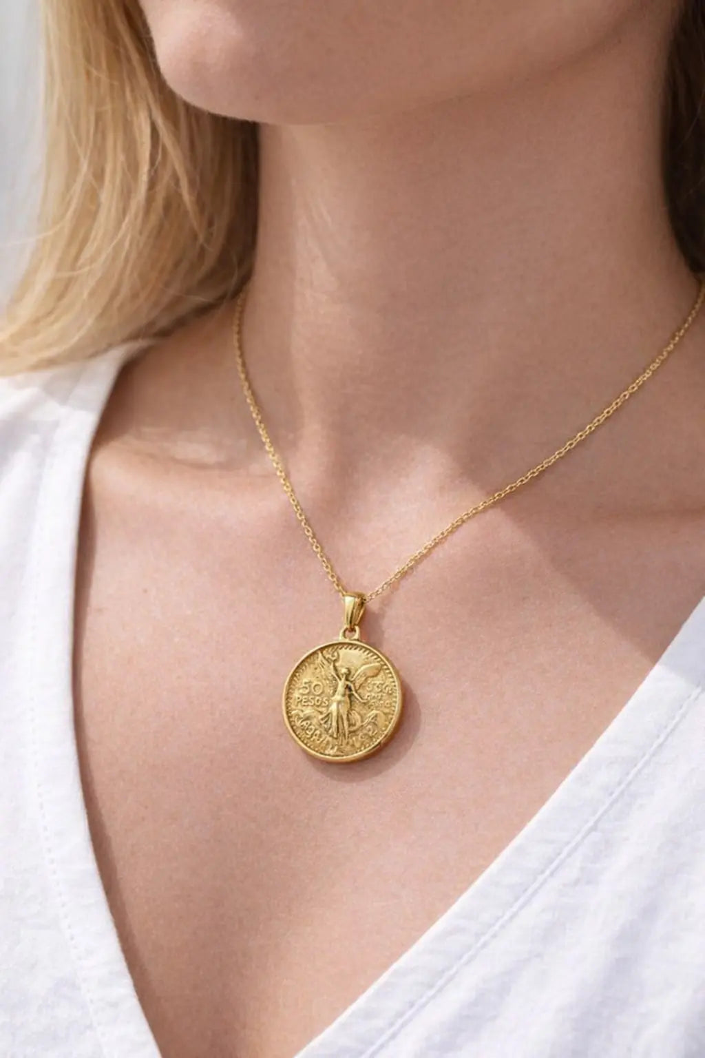 Gold Plated Roman Coin Pendant 21 sku-20-L21 比索圆牌 model image