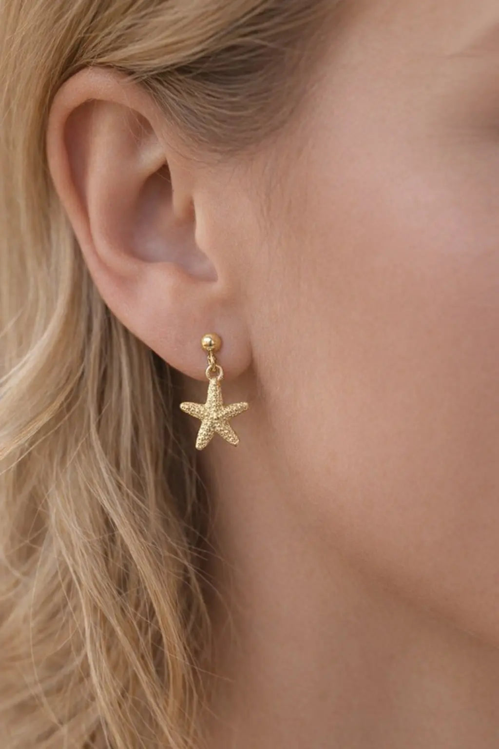 Plated Sea Star Drop Earrings Dangle Drop Studs Womens Gift JE_2105 model image