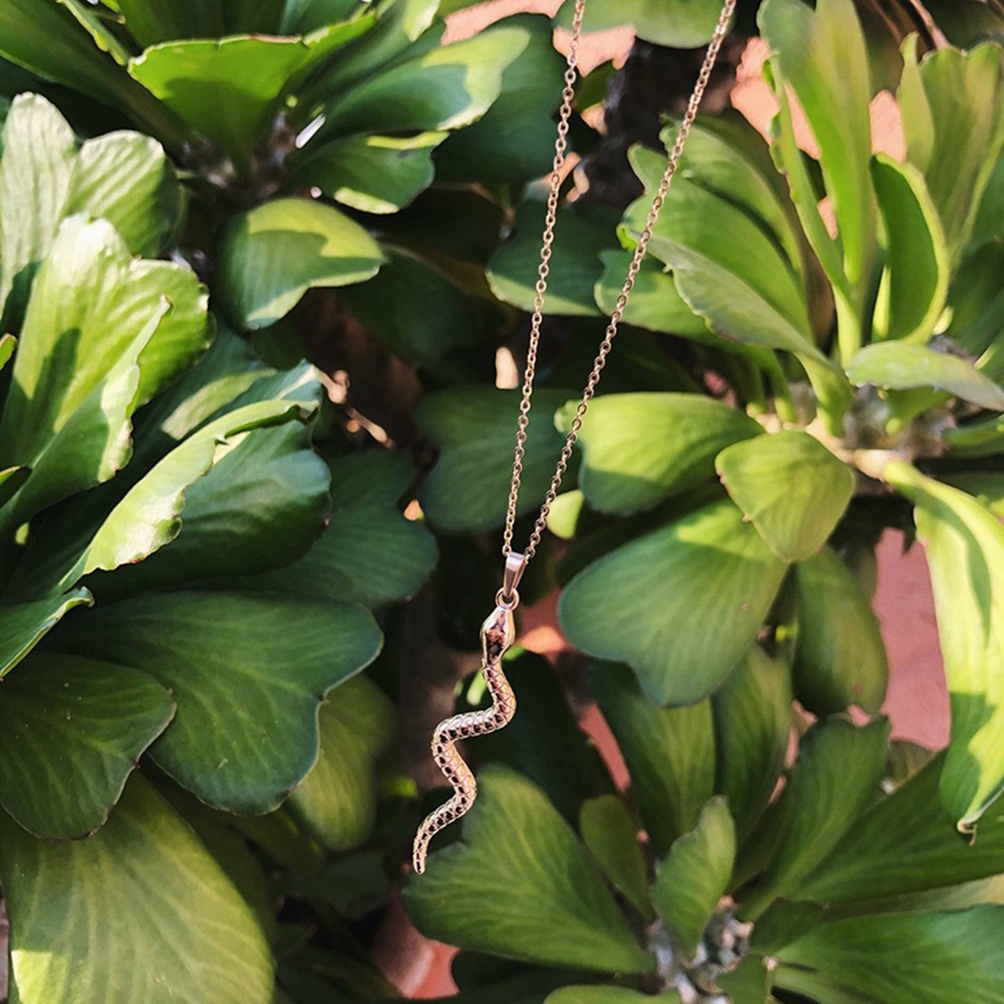 Elegant Snake Necklace Stunning 18k Gold Plated