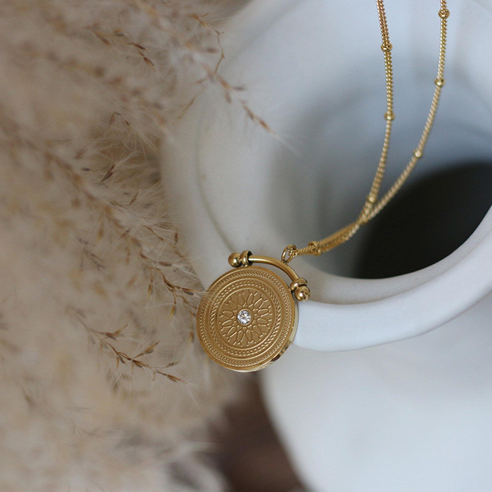 Plated Voyager Necklace - Pantsnsox